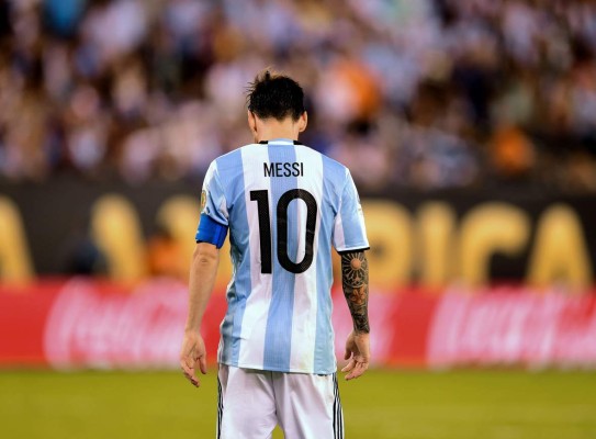 Messi, uno más de los marcados por penales fallados