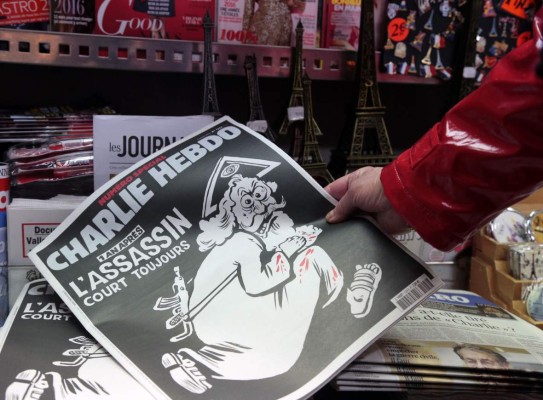 Charlie Hebdo se mantiene en pie un año después de atentado