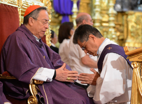 Honduras: Cardenal clama por respeto a la vida