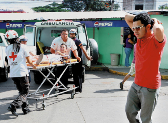 Pistoleros tirotean a jóvenes en la Torocagua