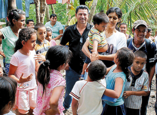 Algarabía por retorno de valiente niño perdido