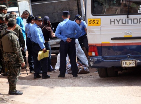 Asesinan a dos conductores y a un cobrador de buses