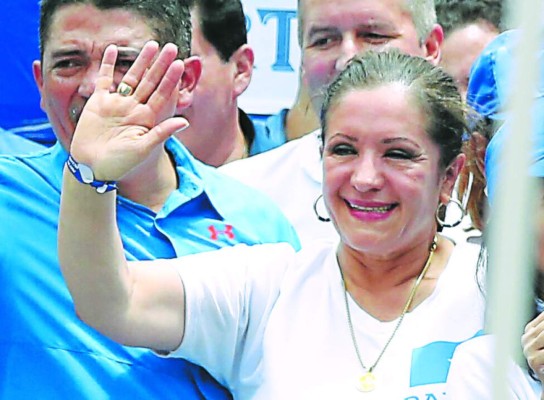 Mauricio Oliva: Vamos a reventar las urnas con votos azules