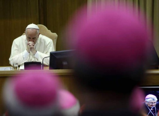 Vaticano abre puertas a homosexuales
