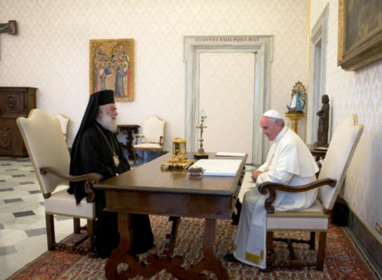 Canonizarán juntos a Juan Pablo II y Juan XXIII