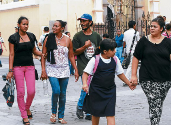 Exaltación a la unión de las familias capitalinas