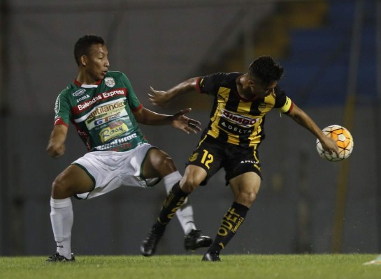 La cabeza de Osman Chávez define un clásico insípido y de pocas emociones