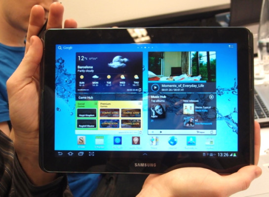 Samsung lanza nueva tableta Galaxy Note 10.1 para competir con iPad de Apple