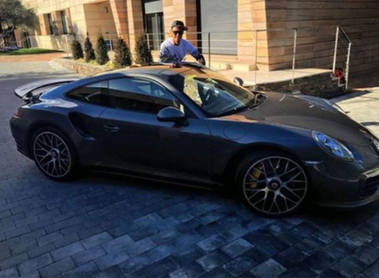 FOTOS: Esto cuesta cada uno de los lujosos carros que presume Cristiano Ronaldo