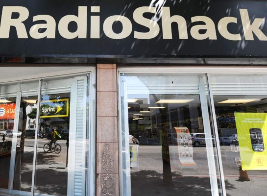 Radio Shack cerrará 1,100 tiendas