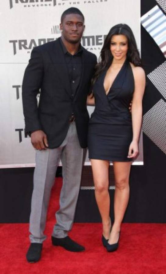 Kim Kardashian y Reggie Bush. Luego de separarse de Nick Cannon, Kim duró año y medio con el jugador y anunció su separación a finales de julio de 2009.