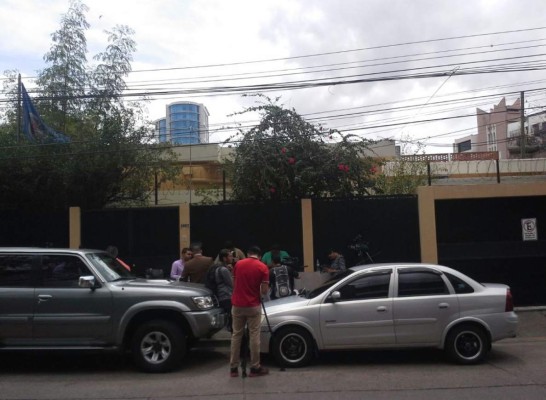 'Indignados' se reúnen con facilitadores de la OEA y ONU