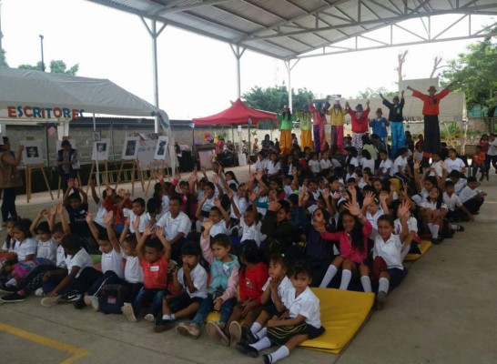 Cuentos, poemas e imaginación en didáctica Feria del Libro