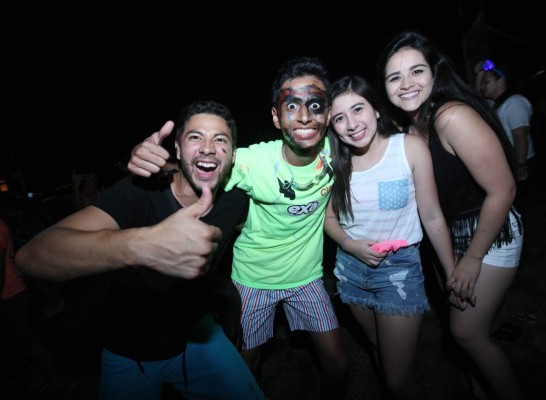 Electrizante fiesta de color en Tegucigalpa