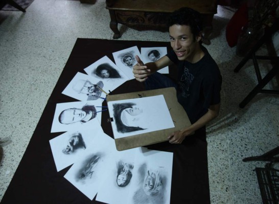 El polifacético arte de un pintor autodidacta