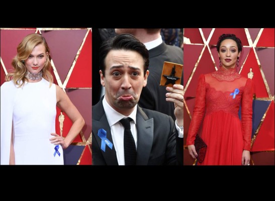 ¿Qué significa el listón azul que llevaron algunos artistas en la alfombra roja de los Oscar?