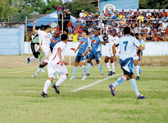 Motagua se duerme y el Necaxa se aviva