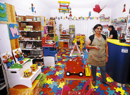 Ingeniosa educación con juguetes