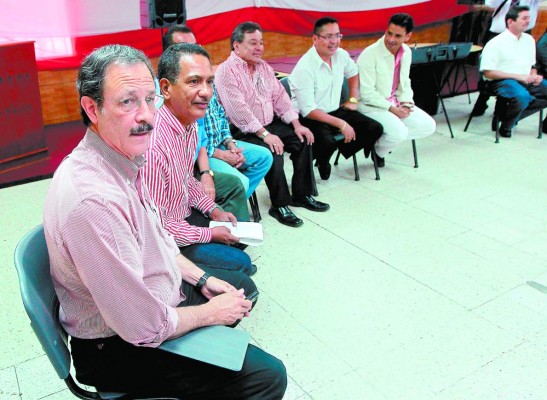 Nuevos y viejos liderazgos tras el poder en el Partido Liberal de Honduras