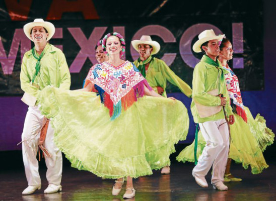 Kuikaltiani, embajadora del folclore