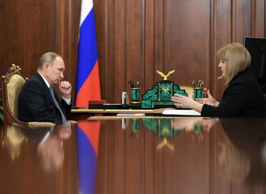 Vladimir Putin: Asesinato de embajador va contra lazos ruso-turcos y la paz en Siria