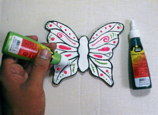 Cree un prensapapeles de mariposa