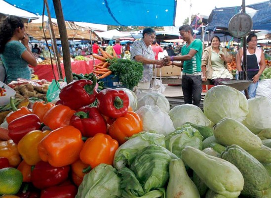 Feria del Agricultor seguirá abierta al público