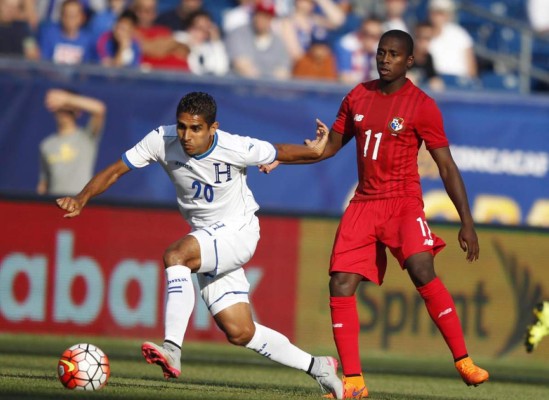 Selección de Honduras sigue con vida pese a empate con Panamá