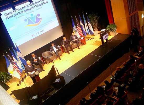 Presidente de Honduras expone alcances de alianza centroamericana