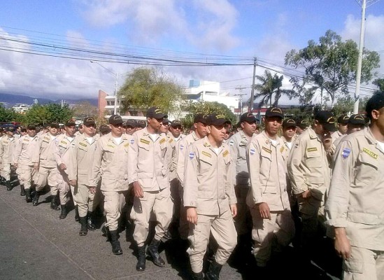 Cuerpo de Bomberos rinde honor a Patrona de Honduras con procesión