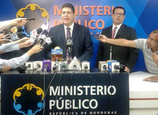 MP le asegura siete bienes a exasesor del IHSS