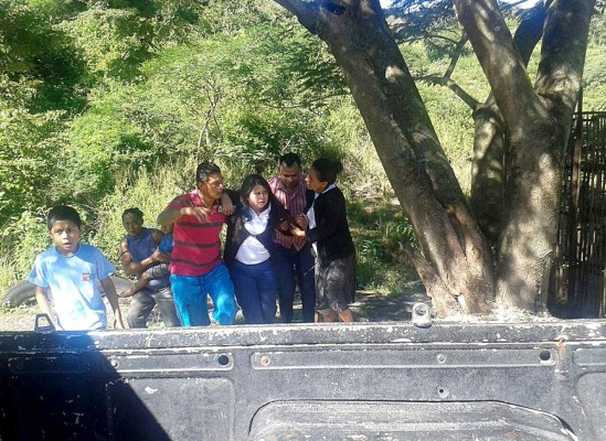 Honduras: Empleada de banco se salva de morir en accidente