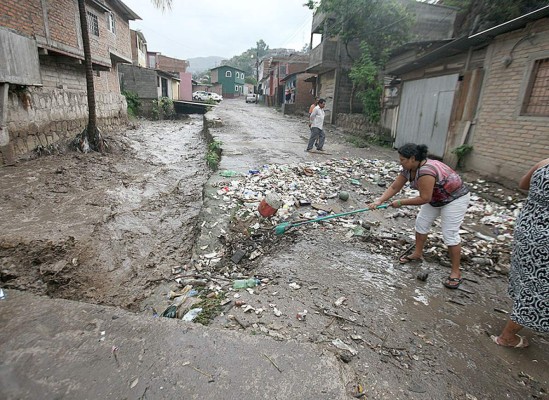 Lluvias dejan pérdidas humanas y materiales en Honduras