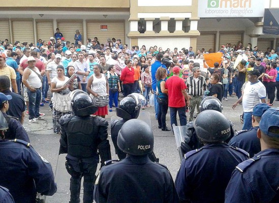 Nueva protesta de importadores en la capital de Honduras por altos cobros