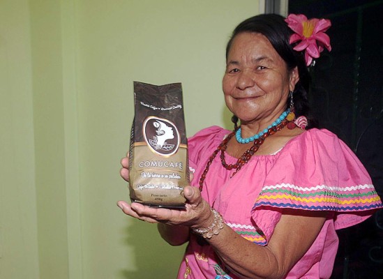 Entre las sombras del olvido, mujer campesina conmemora su día &nbsp;&nbsp;