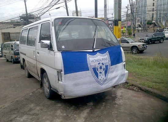 Nueva protesta de rapiditos 'brujos' en Tegucigalpa
