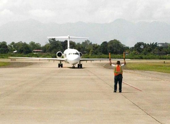 Llega a Honduras segundo vuelo con madres y niños desde EE UU
