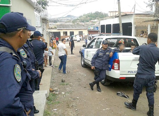 Taxista hondureño que iba raptado se lanza de carro para salvar su vida