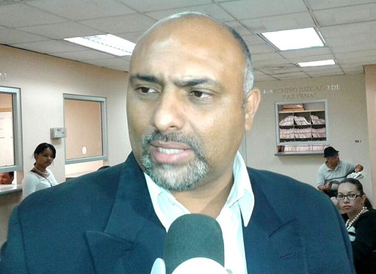 Suspenden audiencia contra exfuncionarios por 'Cuarta urna'