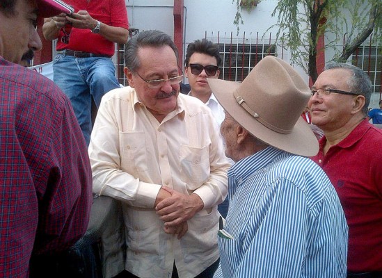 Partido Liberal marchan por la dignidad