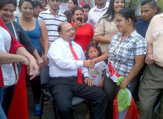 Partido Liberal marchan por la dignidad