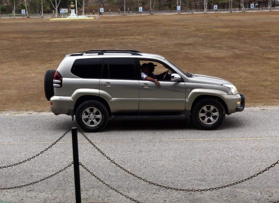 Honduras: Subasta de 12 vehículos deja 2.2 millones al Estado