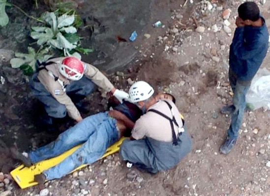 Bajo efecto de las drogas, hombre se lanza del puente Mallol