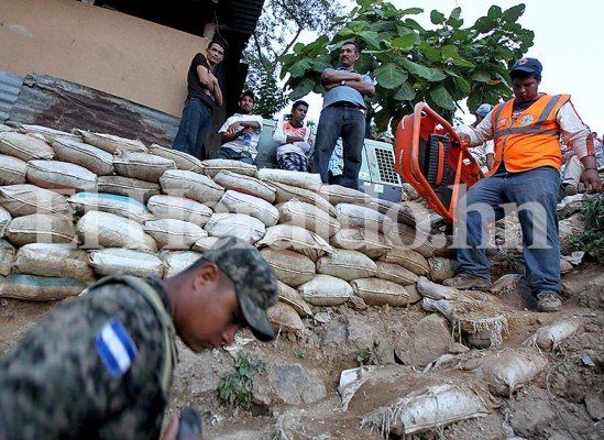 Rediseñarán estrategia de búsqueda de ocho mineros