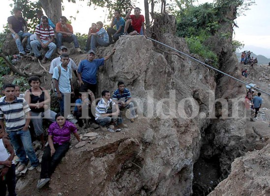 Rediseñarán estrategia de búsqueda de ocho mineros