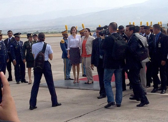 La Reina Letizia de España inicia visita técnica en Honduras