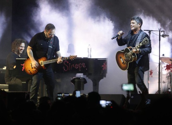 Alejandro Sanz endulzó con su 'sirope” en Tegucigalpa
