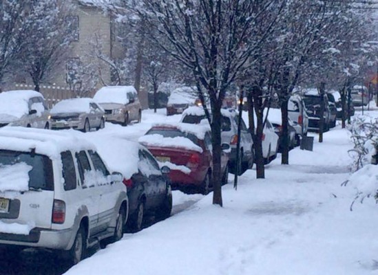 Así viven la nevada los migrantes hondureños en Estados Unidos