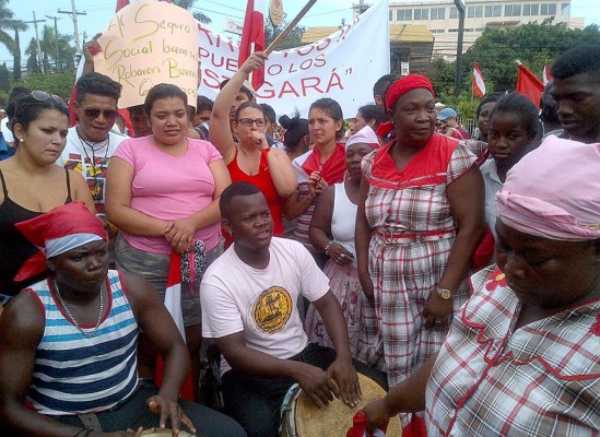 Partido Liberal marchan por la dignidad
