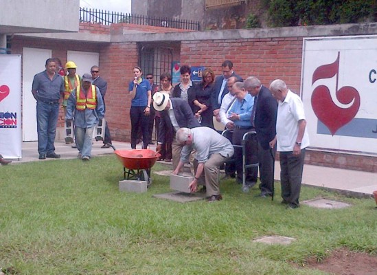 Honduras: Teletón tendrá piscina para rehabilitación de menores